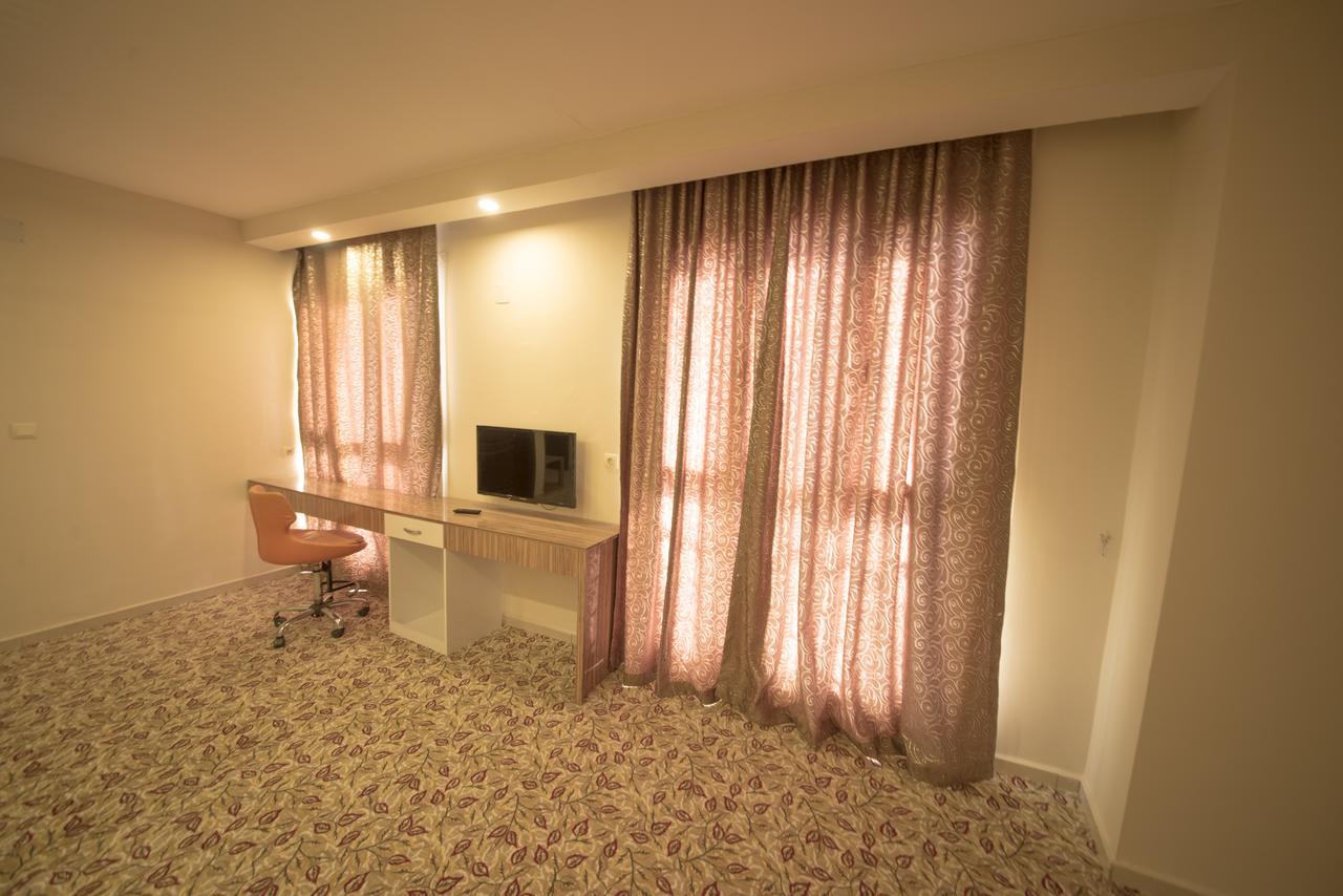 Osmaniye Hanedan Otel エクステリア 写真